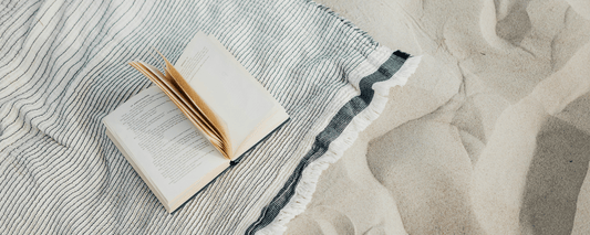Ultimate Guide to Choosing the Perfect Beach Towels for Dad: Style, Comfort, and Fun! - TreasuredTale